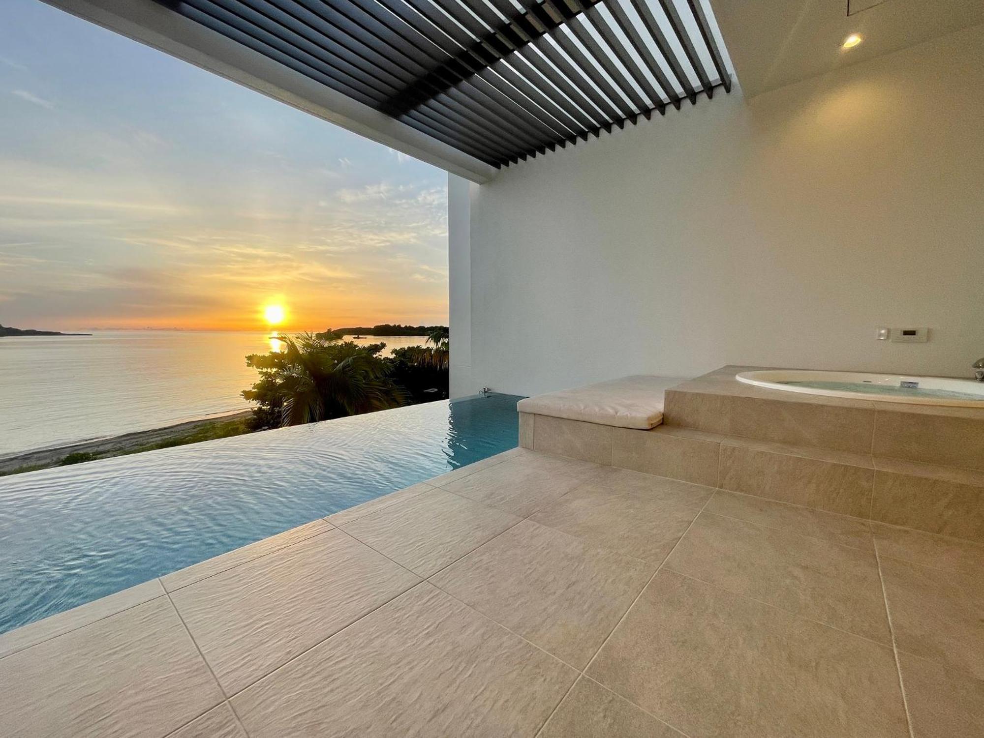 Villa Valiosa On The Beach Onna Exterior photo